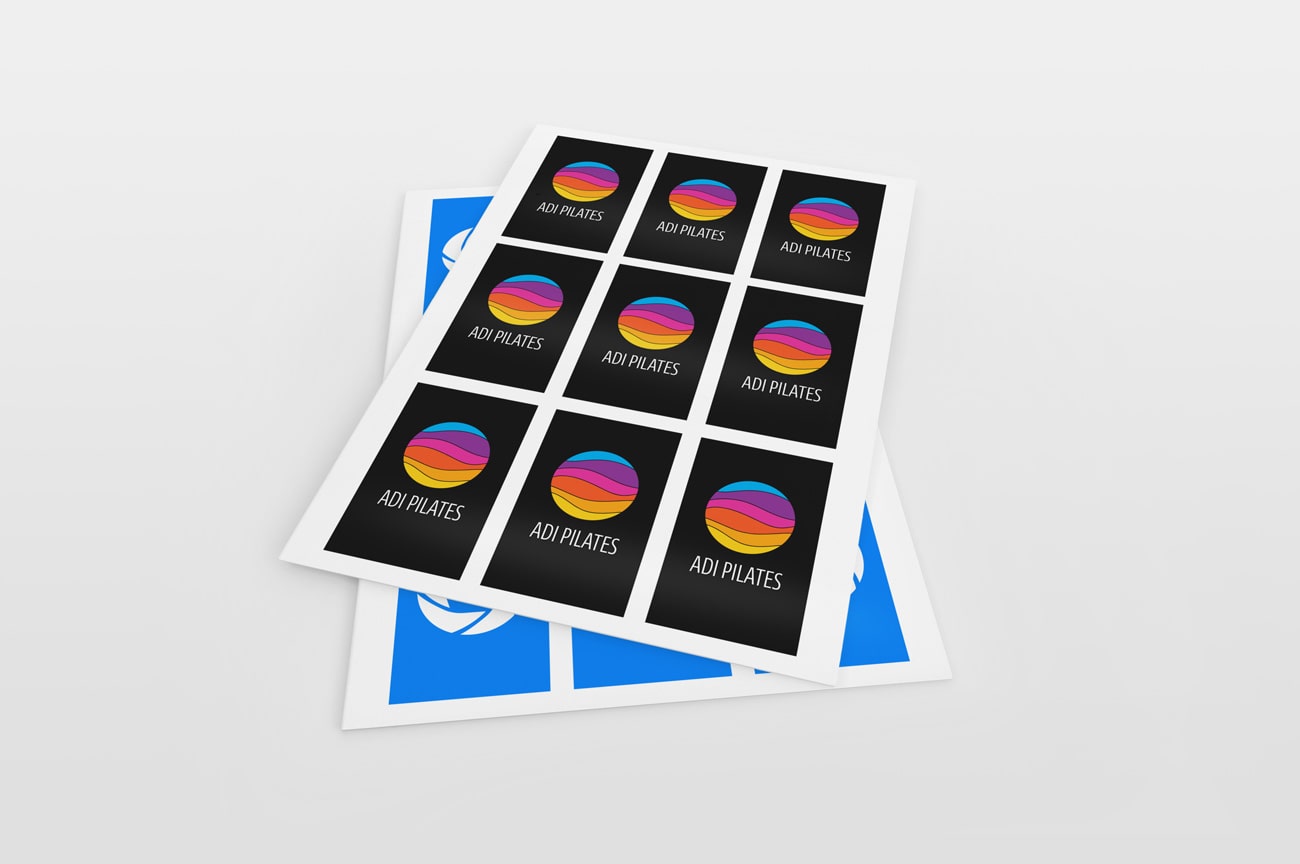 הדפסה על מדבקות מלבניות.